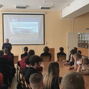 Сегодня в Кемеровском горнотехническом техникуме в честь 100-летия отечественной гражданской авиации России состоялась встреча